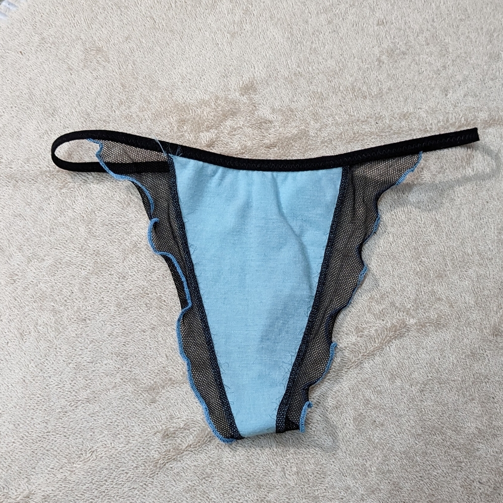 Pick 5 for $20 - unknown Brand Thong - S
